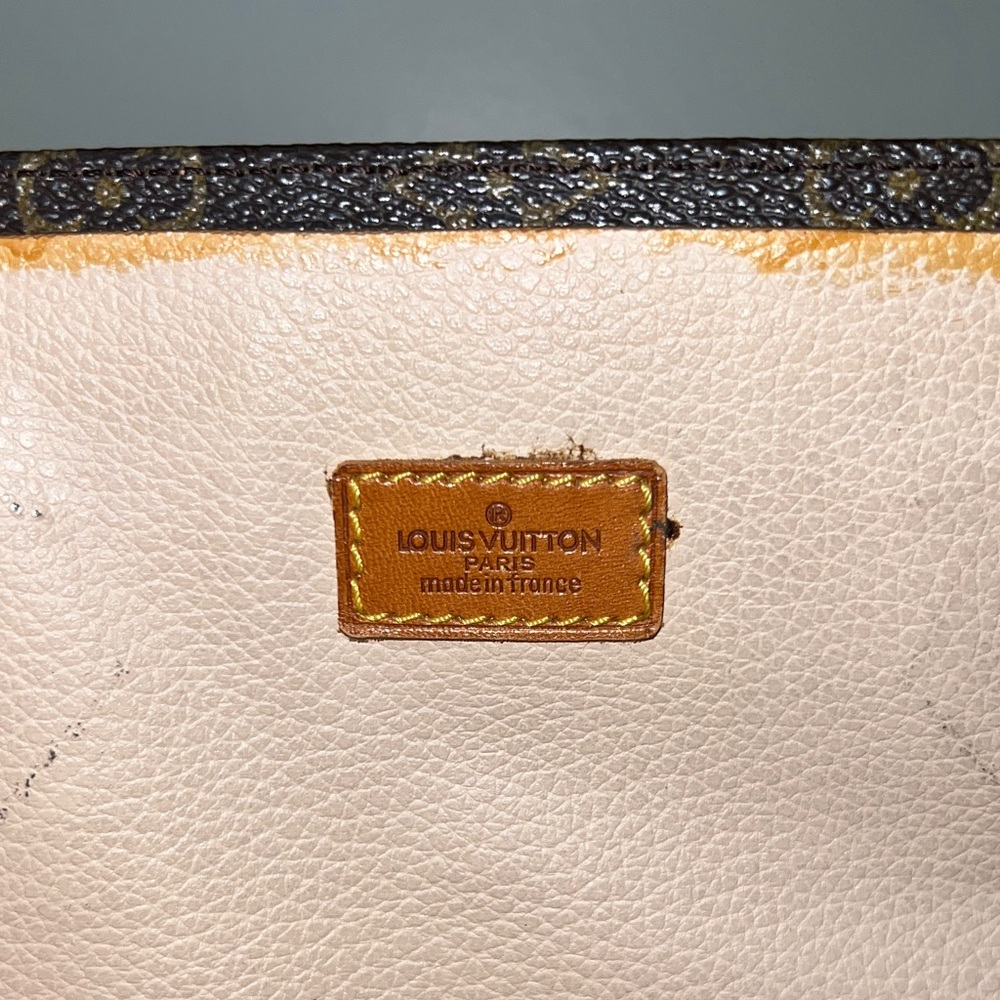 Louis Vuitton Brown Monogram Handbag - Picture 12 of 17